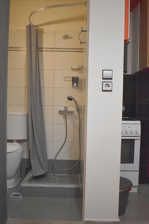 Check Point - Down Town Apartment